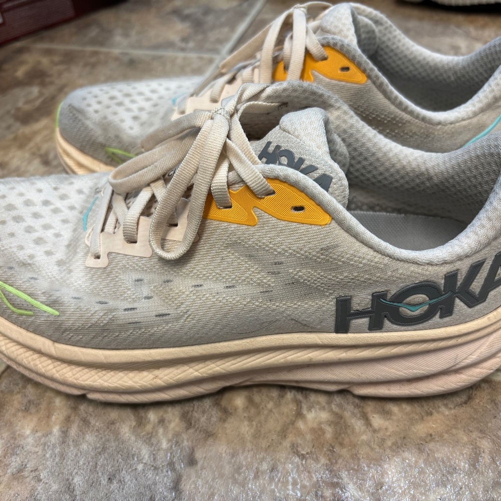 Size 9.5 (B) - Hoka One One HOKA Clifton 9 Vanilla Astral